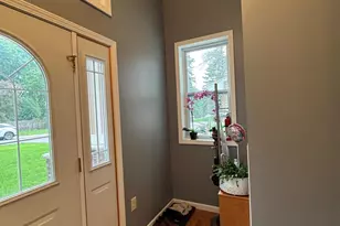 8000 Winnetka Heights Dr, Golden Valley, MN 55427 - Photo 8