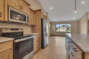 212 Woolgrass Wy, Avon, MN 56310 - Photo 6