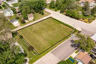 421 Clay St, Mantorville, MN 55955 - Photo 1