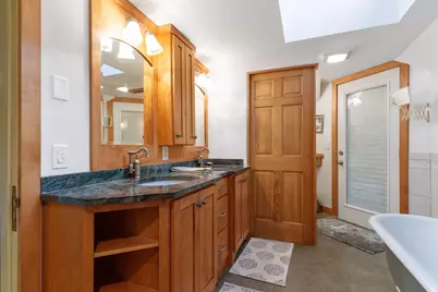 8 Bates Avenue, Saint Paul, MN 55106 - Photo 58