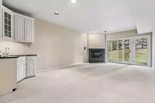 7238 Lewis Ridge Pkwy, Edina, MN 55439 - Photo 20
