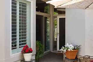 7238 Lewis Ridge Pkwy, Edina, MN 55439 - Photo 2