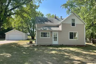 810 Charles St, Park Rapids, MN 56470 - Photo 1