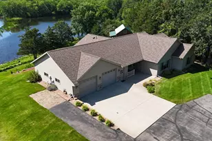 724 6th St NW, Richmond, MN 56368 - Photo 1