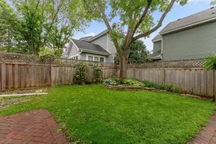 15655 17th Pl N, Plymouth, MN 55447 - Photo 2