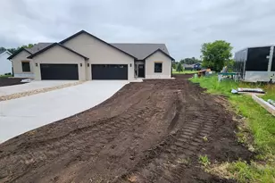 118 Altavista Dr, Detroit Lakes, MN 56501 - Photo 4