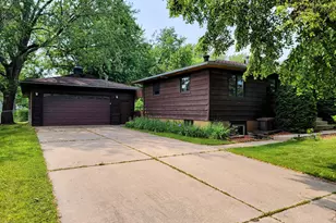 605 7th Ave NE, Stewartville, MN 55976 - Photo 1