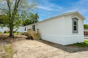 215 N McKay Ave, Alexandria, MN 56308 - Photo 1