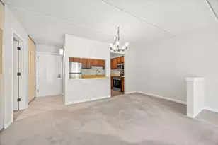 10411 Cedar Lake Rd, Hopkins, MN 55305 - Photo 14