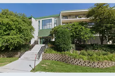 10411 Cedar Lake Road #213, Hopkins, MN 55305 - Photo 4