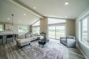 726 Dandrew Ln, Detroit Lakes, MN 56501 - Photo 16