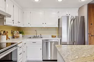 400 Groveland Ave, Minneapolis, MN 55403 - Photo 8