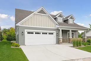 752 Somerwood Ln, Waconia, MN 55387 - Photo 2