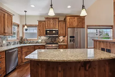 524 Roanoke Court, Waconia, MN 55387 - Photo 4