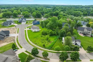 3021 30th St Ct S, Saint Cloud, MN 56301 - Photo 2