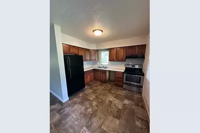 332 E Pleasant Avenue, Ellsworth, WI 54011 - Photo 20