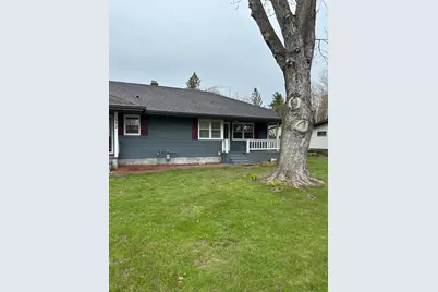 332 E Pleasant Avenue, Ellsworth, WI 54011 - Photo 2