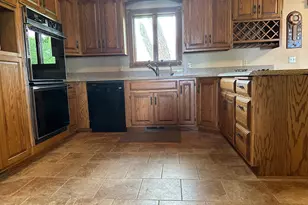 70 Lakeview Dr, Slayton, MN 56172 - Photo 2