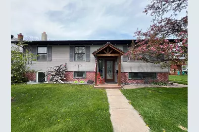 315 Jones Ave, Buhl, MN 55713 - Photo 1