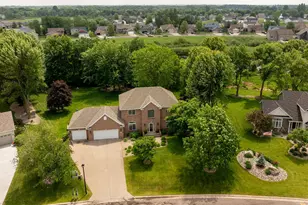 712 Falcon Ct, Sartell, MN 56377 - Photo 2