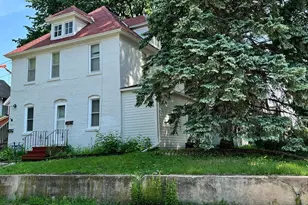 326 E Vine St, Mankato, MN 56001 - Photo 4