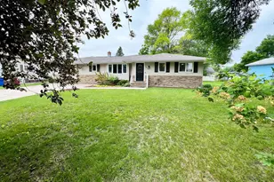 211 5th St NE, Barnesville, MN 56514 - Photo 1