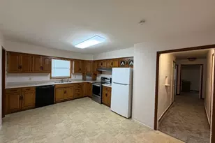 1319 Kandiyohi Ave SW, Willmar, MN 56201 - Photo 6