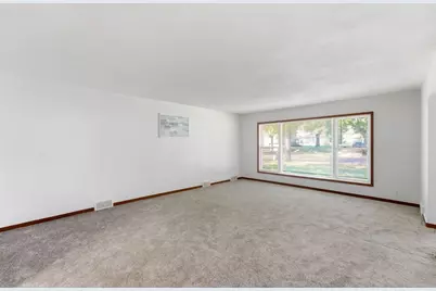 1319 Kandiyohi Avenue SW, Willmar, MN 56201 - Photo 16