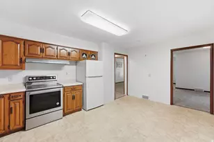 1319 Kandiyohi Ave SW, Willmar, MN 56201 - Photo 4
