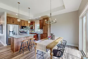 509 Golfview Ave, Zumbrota, MN 55992 - Photo 10