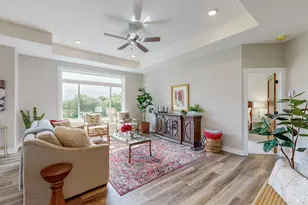 509 Golfview Ave, Zumbrota, MN 55992 - Photo 2