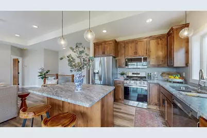 509 Golfview Avenue, Zumbrota, MN 55992 - Photo 8