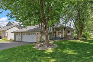 7807 21st St N, Oakdale, MN 55128 - Photo 1