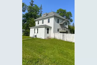 302 State Avenue S, Warroad, MN 56763 - Photo 1