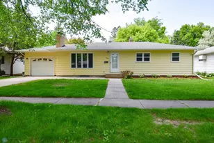 1613 15th St S, Moorhead, MN 56560 - Photo 1