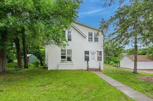 205 1st Ave SE, Pine City, MN 55063 - Photo 2