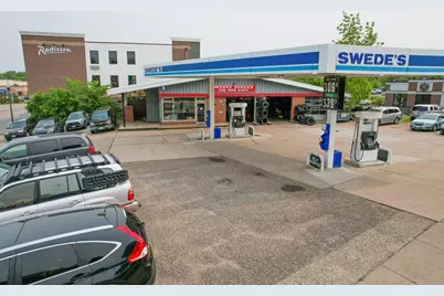 428 S Main Street, River Falls, WI 54022 - Photo 4