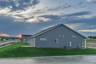 5519 Sundown Pl NW, Rochester, MN 55901 - Photo 4