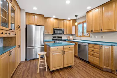 10408 Zinran Avenue S, Bloomington, MN 55438 - Photo 10