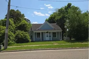 1019 Trott Ave SW, Willmar, MN 56201 - Photo 1