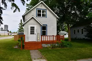 524 Horace Ave N, Thief River Falls, MN 56701 - Photo 1