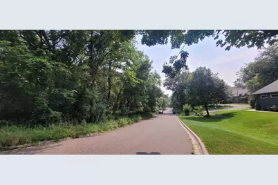 4893 Woodhurst Lane, Minnetonka, MN 55345 - Photo 2