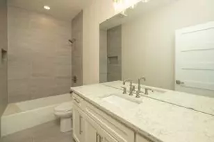 1945 Spruce Meadows Dr SE, Rochester, MN 55904 - Photo 20