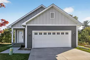 201 McCarrons Pl W, Roseville, MN 55113 - Photo 1