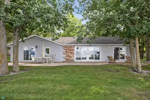 886 S Shore Dr, Detroit Lakes, MN 56501 - Photo 6