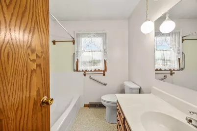 226 Ash Avenue, Bird Island, MN 55310 - Photo 18