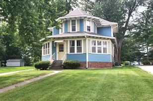 127 Park Pl W, Norwood Young America, MN 55368 - Photo 1