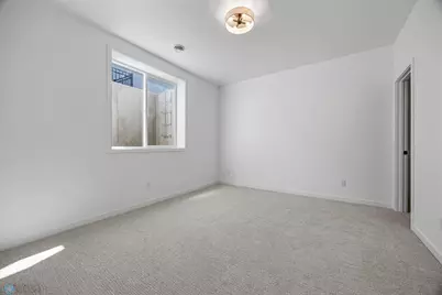 2924 Prairie Farms Circle S, Fargo, ND 58104 - Photo 38