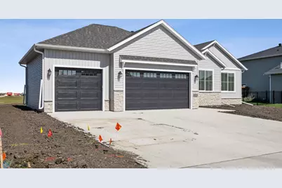 2924 Prairie Farms Circle S, Fargo, ND 58104 - Photo 2