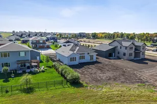 2924 Prairie Farms Cir S, Fargo, ND 58104 - Photo 52